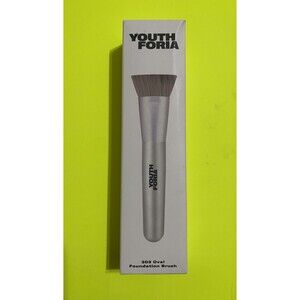 New Youthforia 303 Oval Foundation Brush Narrow Synthetic Bristles NIP